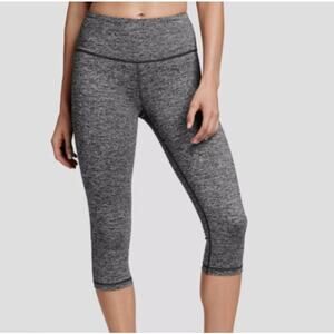 2/$30 Victoria's Secret VSX Medium Womens Gray Workout Knockout Crop Leggings